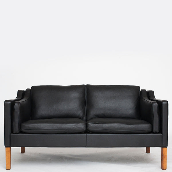 BM 2212 - 2-seater sofa in Klassik black