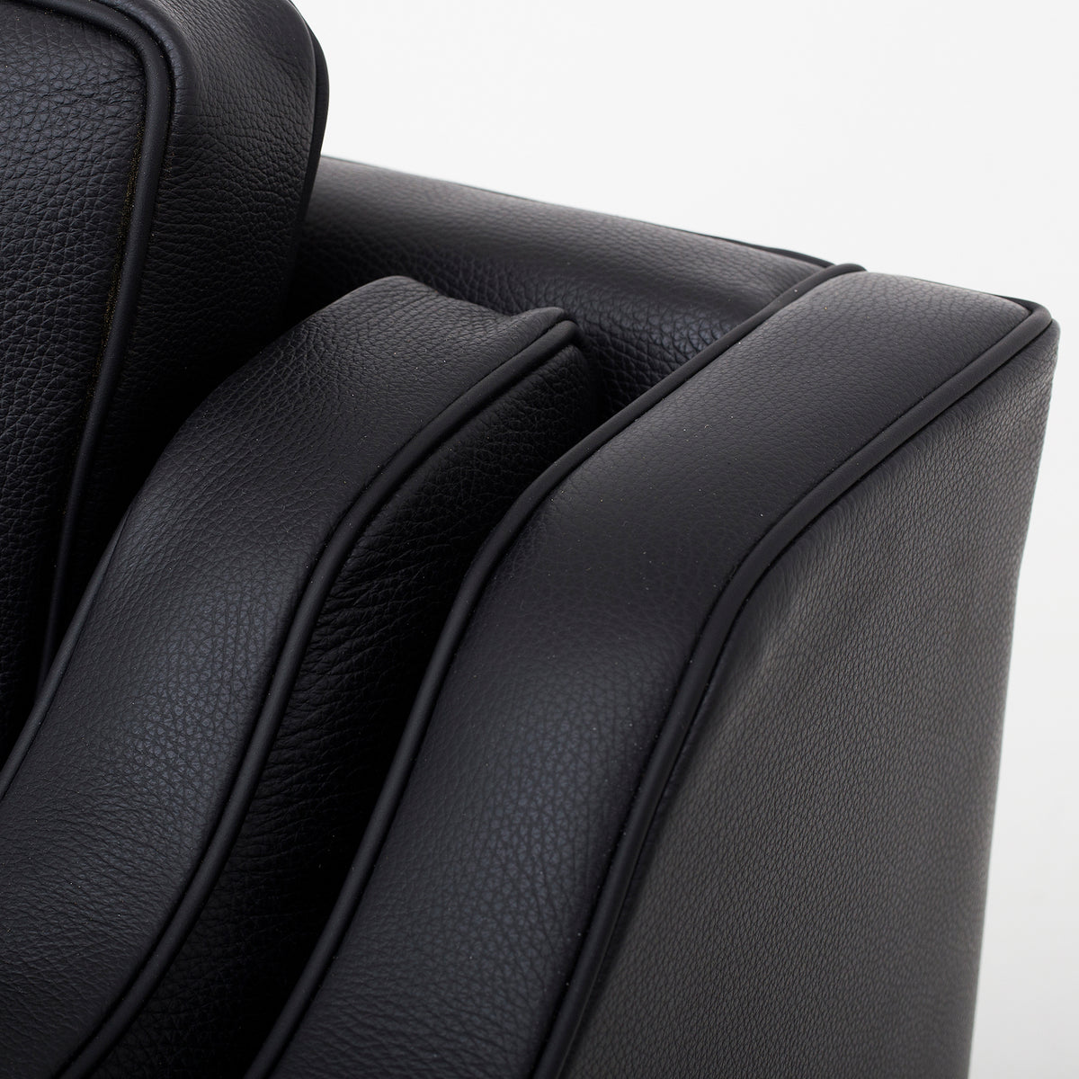 BM 2213 - 3-seater sofa in Klassik black