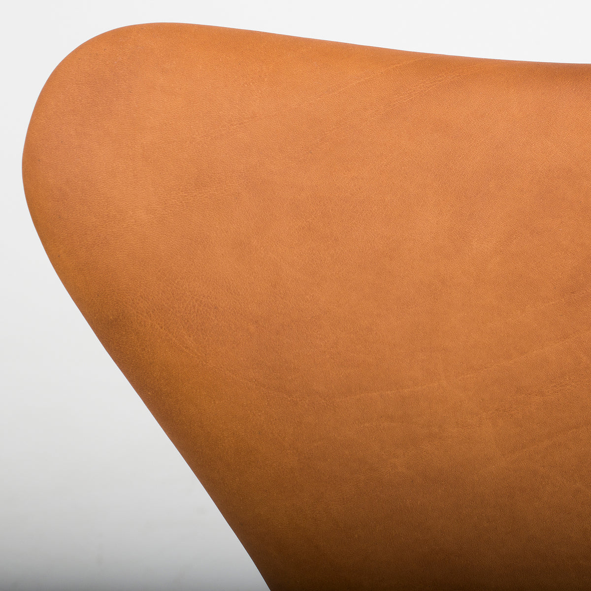 AJ 3117 - Office chair in Dunes Cognac