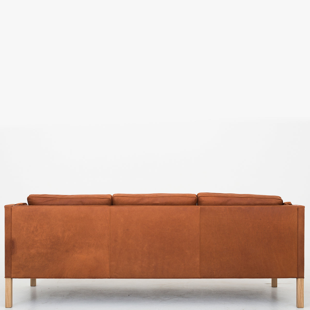 BM 2213 - 3-seater sofa in Dunes Cognac