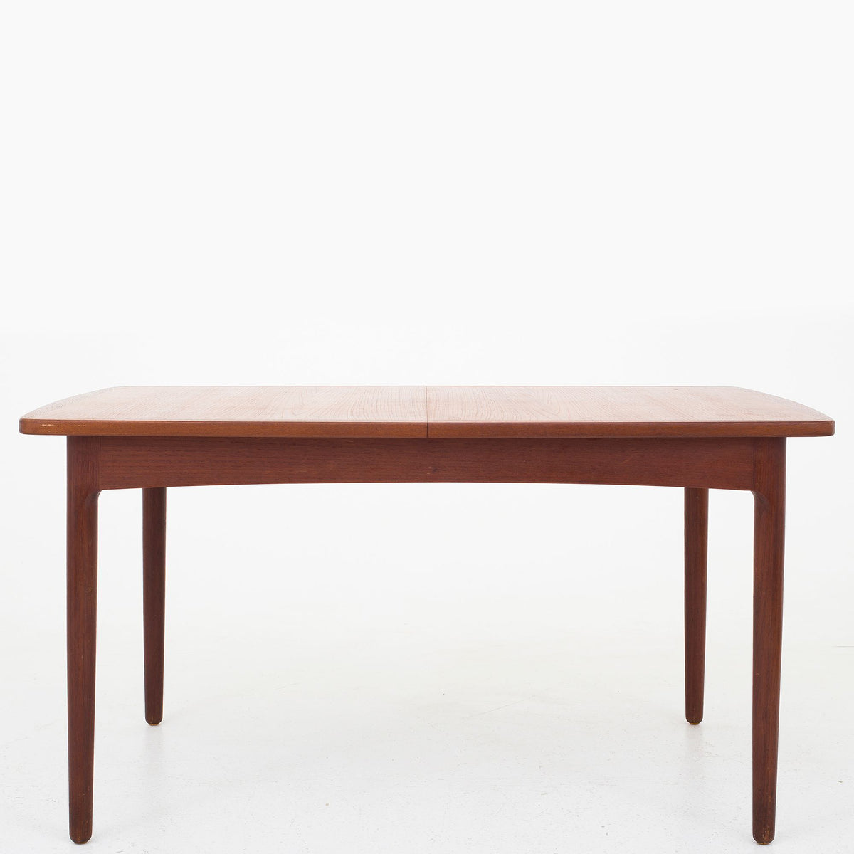 Dining table in teak