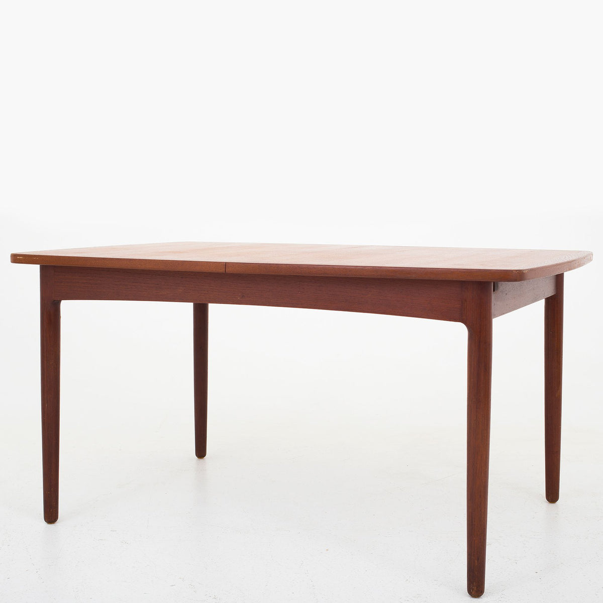 Dining table in teak