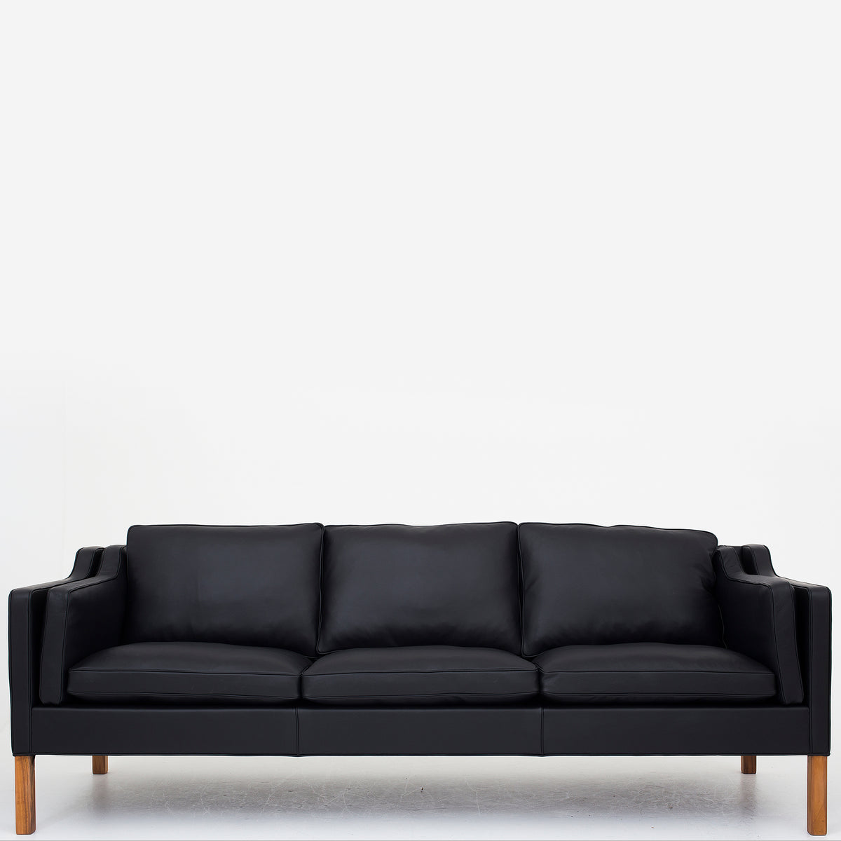 BM 2213 - 3-seater in Klassik Black