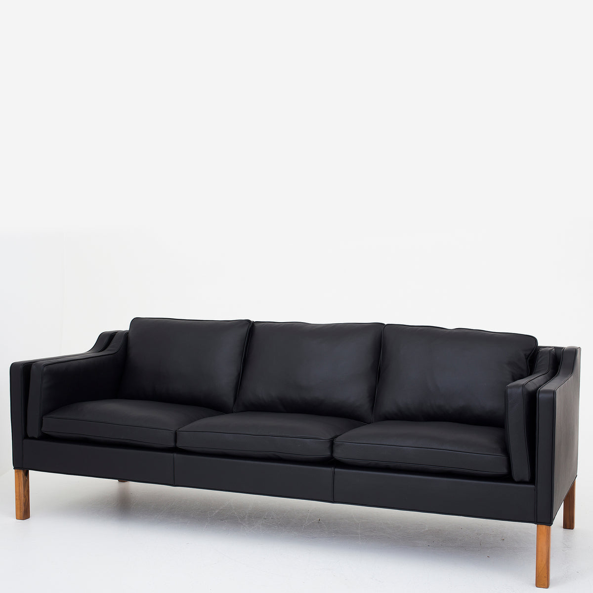 BM 2213 - 3-seater in Klassik Black