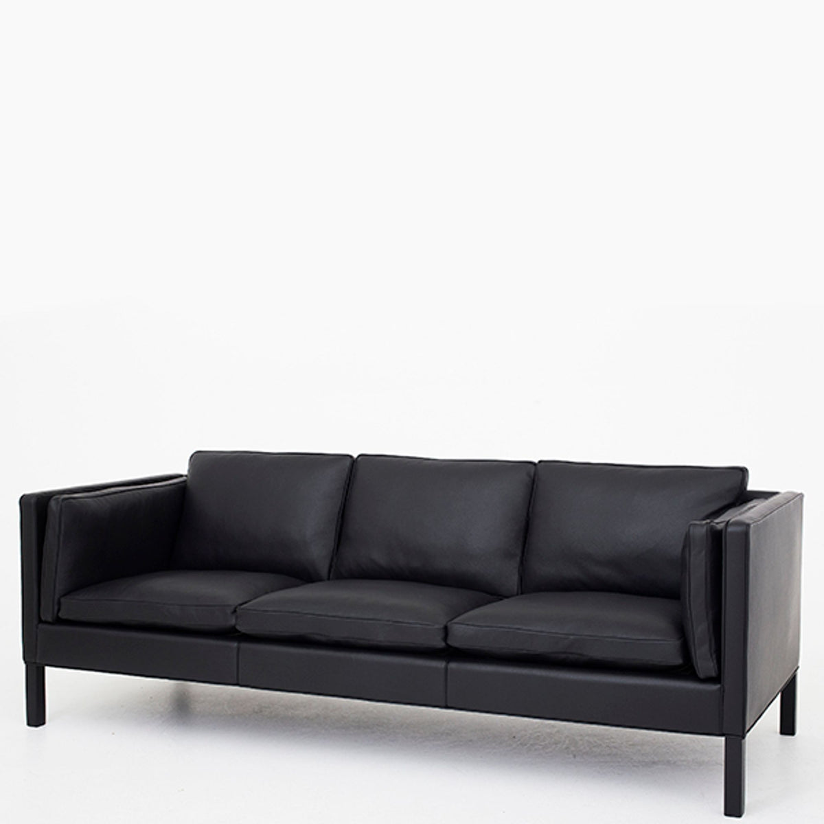 BM 2333 - Black leather