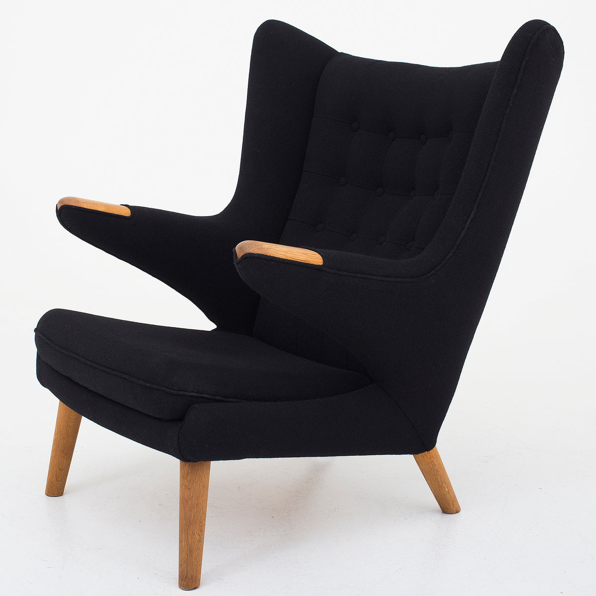 AP 19 - Papa Bear Chair in black wool