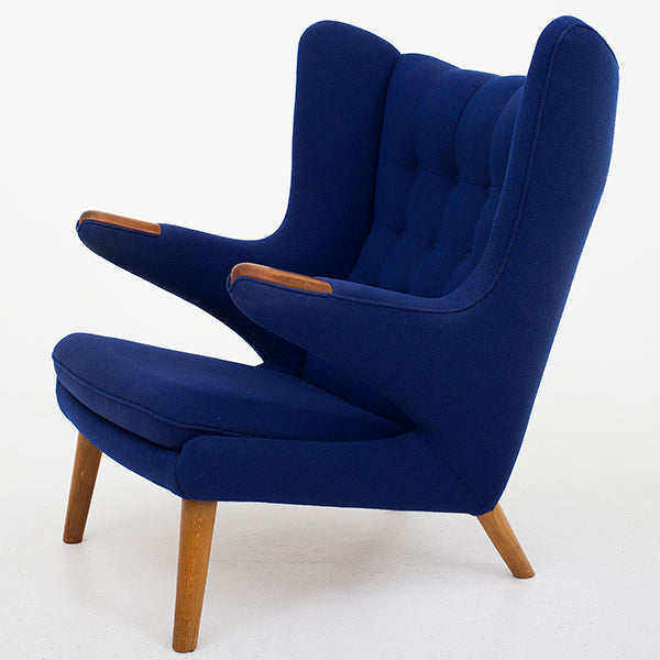 AP 19 - Papa Bear chair in blue wool