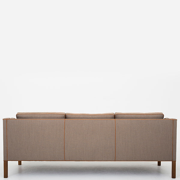 BM 2213 - 3-seater sofa in new textile
