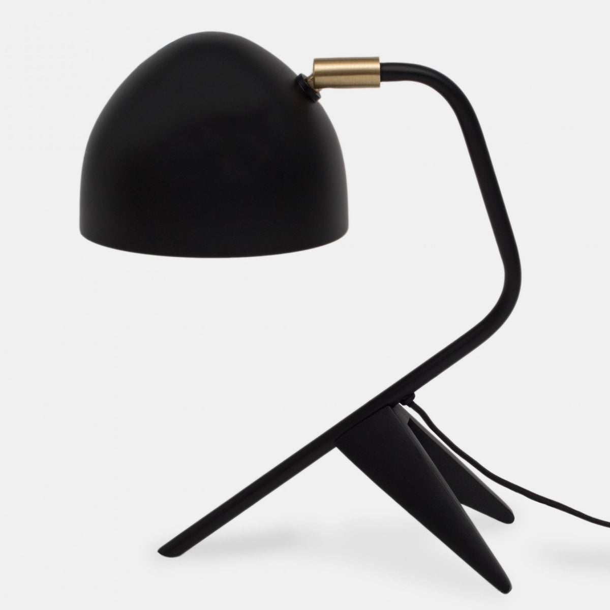 Studio 1 - Table lamp in metal (black)