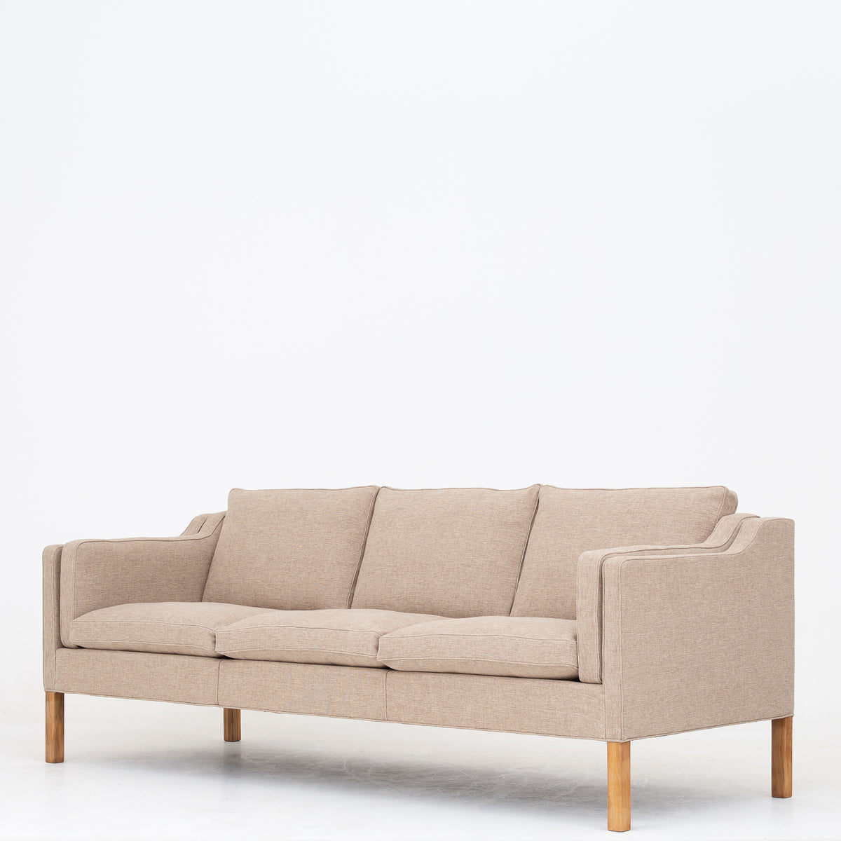 BM 2213 - 3 pers. sofa i nyt tekstil