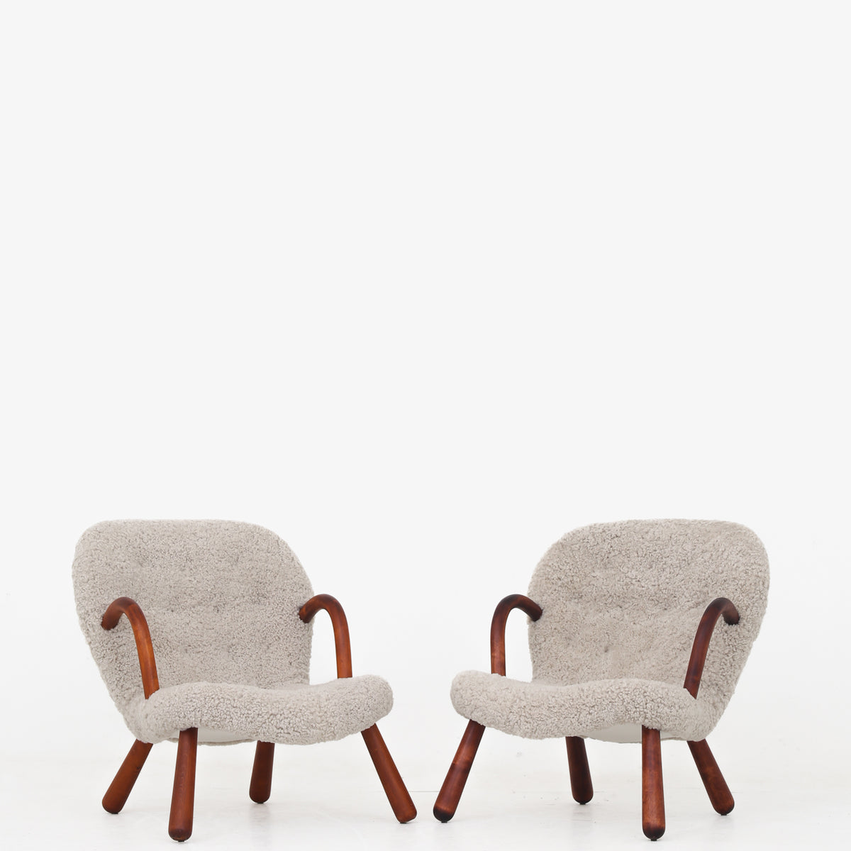 Original Clam Chair in lambskin