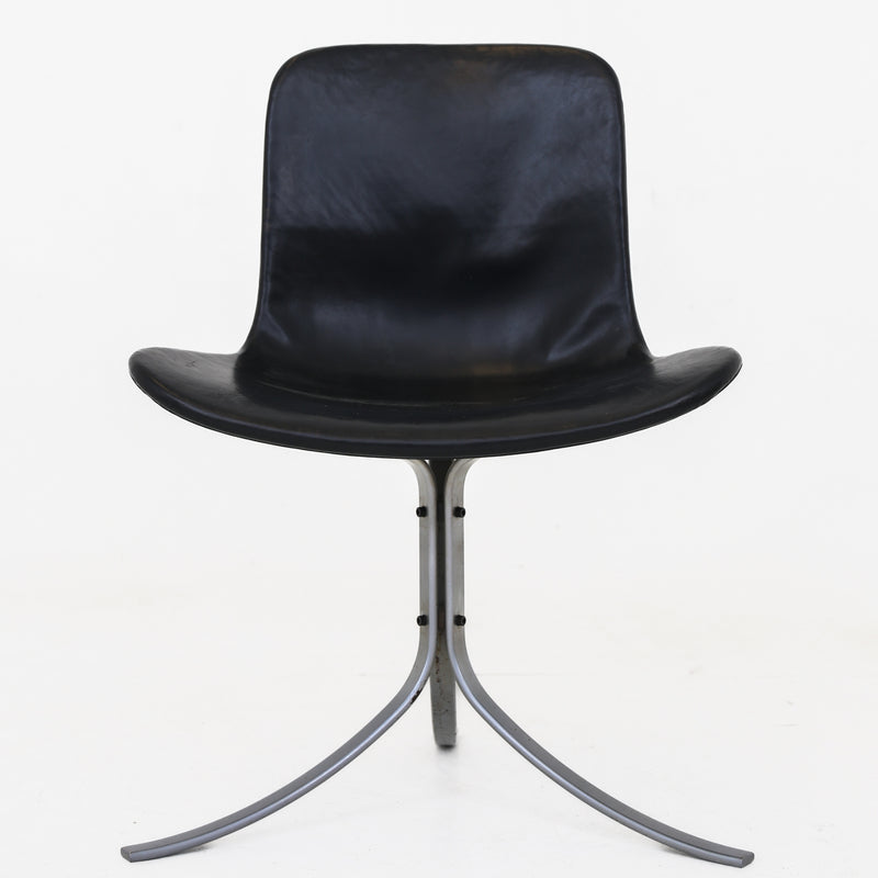 Poul Kjærholm - PK 9 - 'Tulip' chair in black leather | KLASSIK.DK
