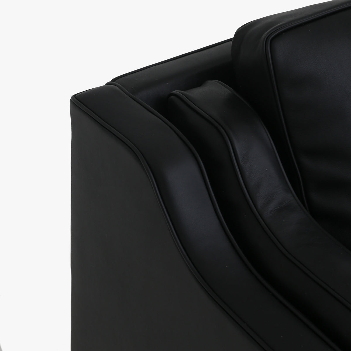 BM 2213 - 3-seater sofa in black Elegance leather