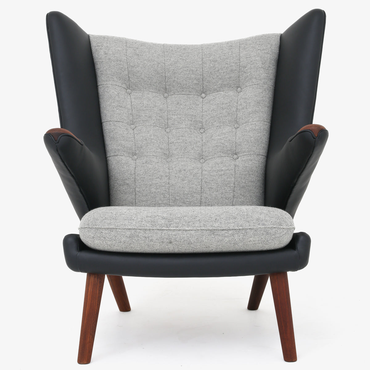 AP 19 - Papa Bear Chair in wool & leather