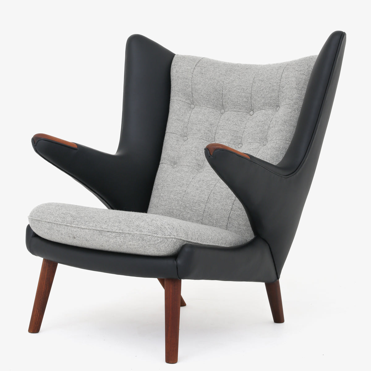 AP 19 - Papa Bear Chair in wool & leather