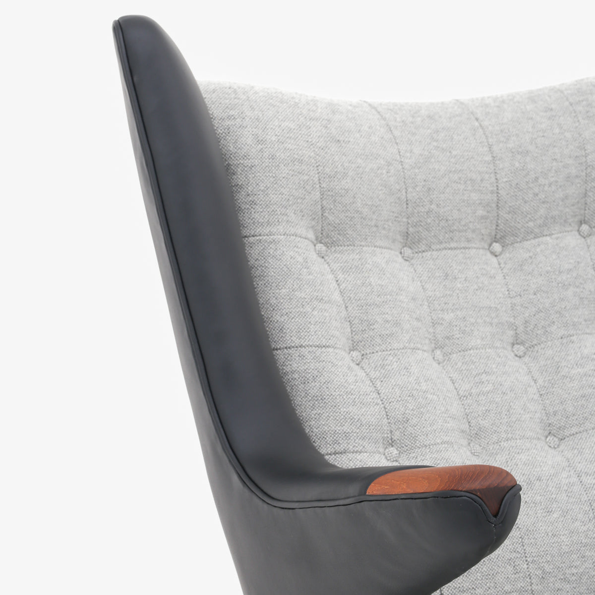 AP 19 - Papa Bear Chair in wool & leather