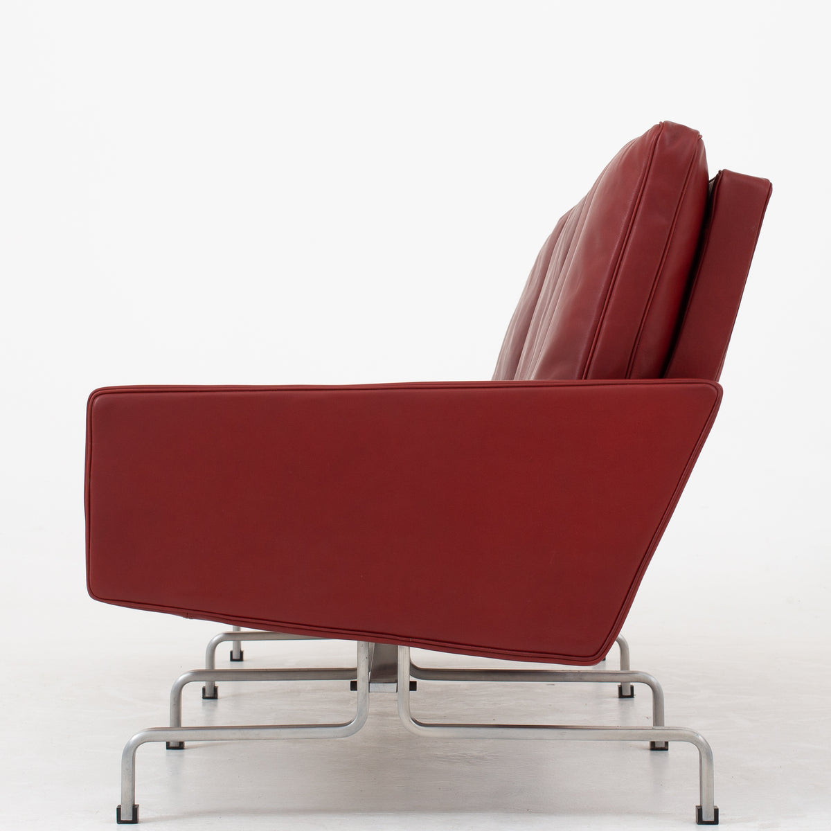 PK 31/3 - 3-seater sofa in Elegance Indian red