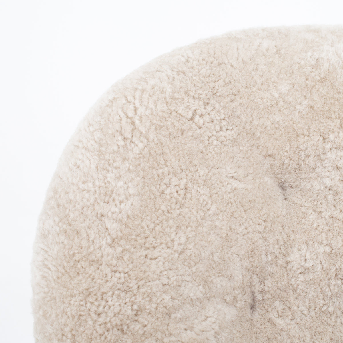 The Clam' in oak & lambs wool