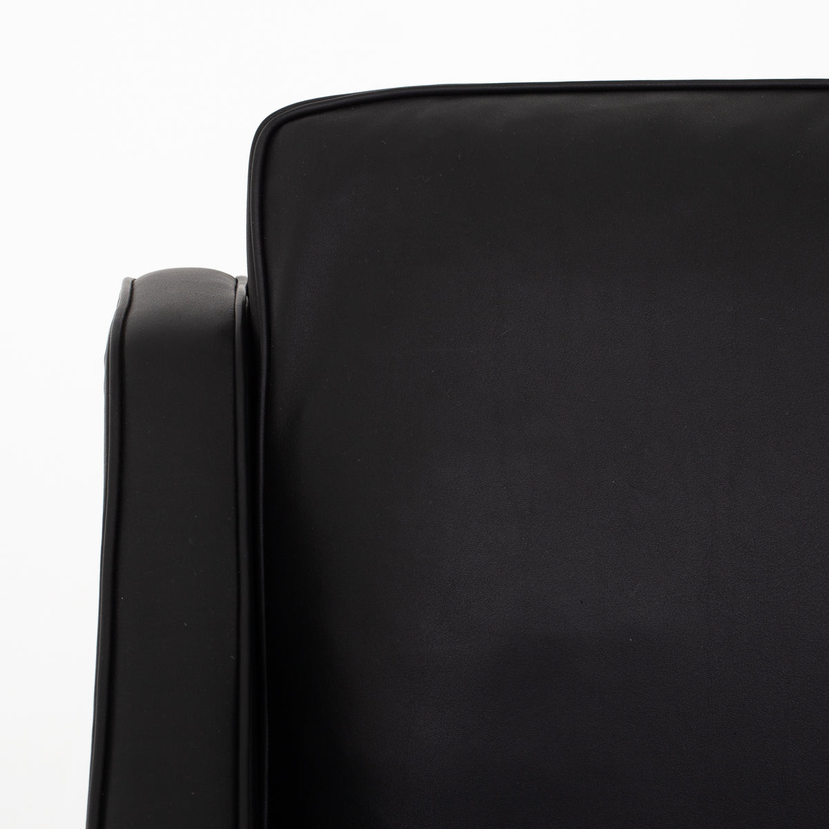 BM 2207 - Easy chair in Pleasure black