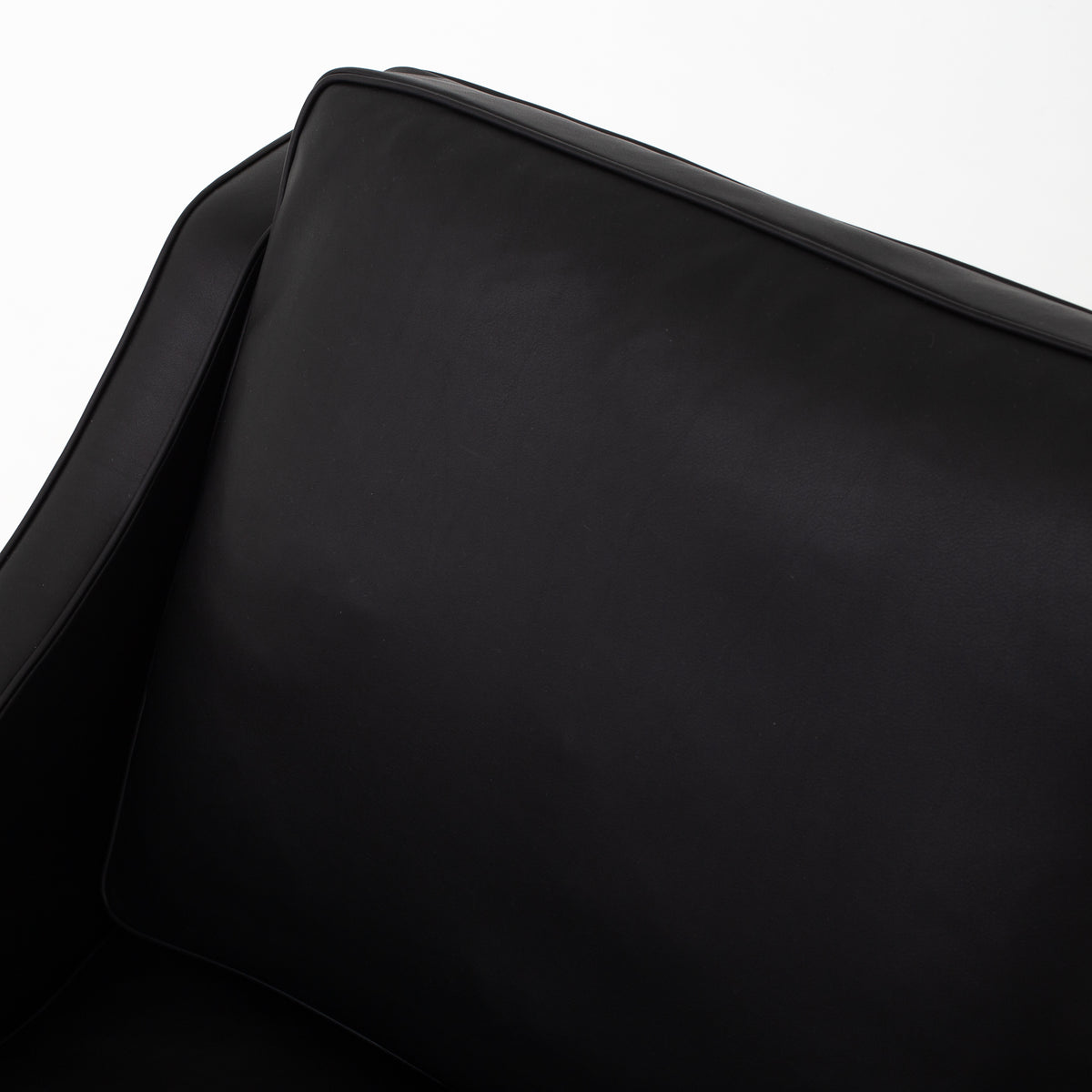 BM 2207 - Easy chair in Pleasure black