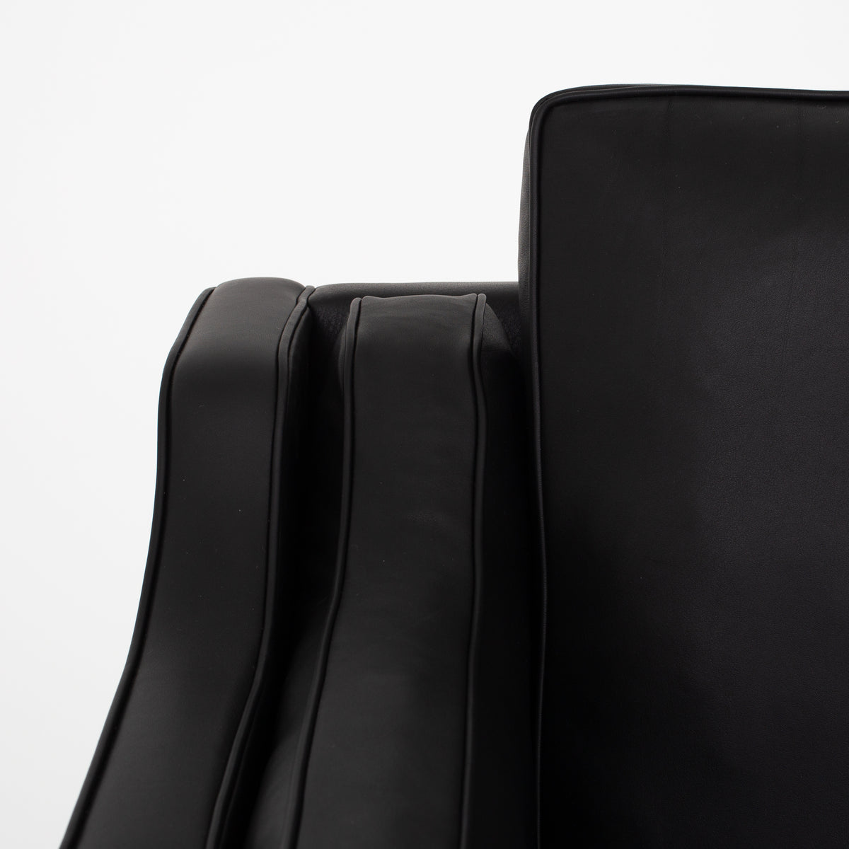 BM 2212 - 2-seater sofa in Pleasure Black