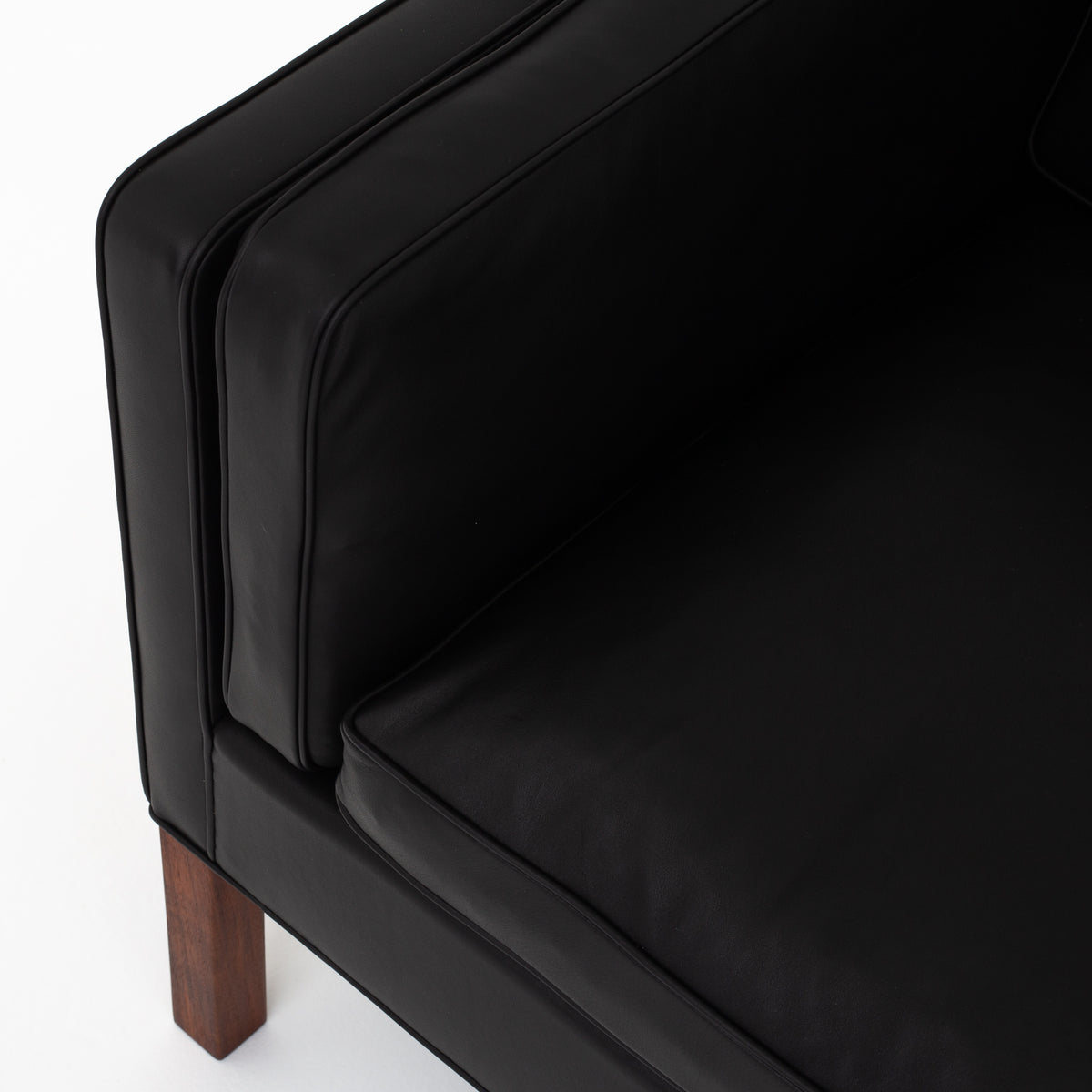 BM 2212 - 2-seater sofa in Pleasure Black