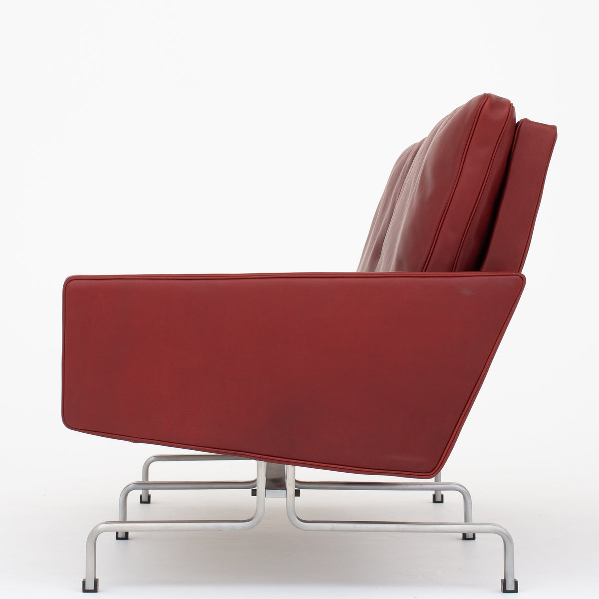 PK 31/2 - 2-seater sofa in Indian Red