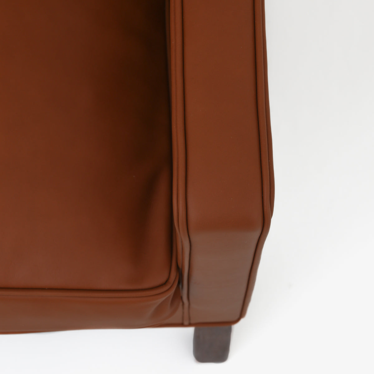 BM 2204 - Wingback Chair in Elegance Walnut