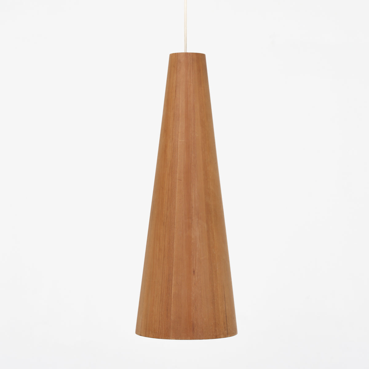 Conus' pendant in Oregon pine