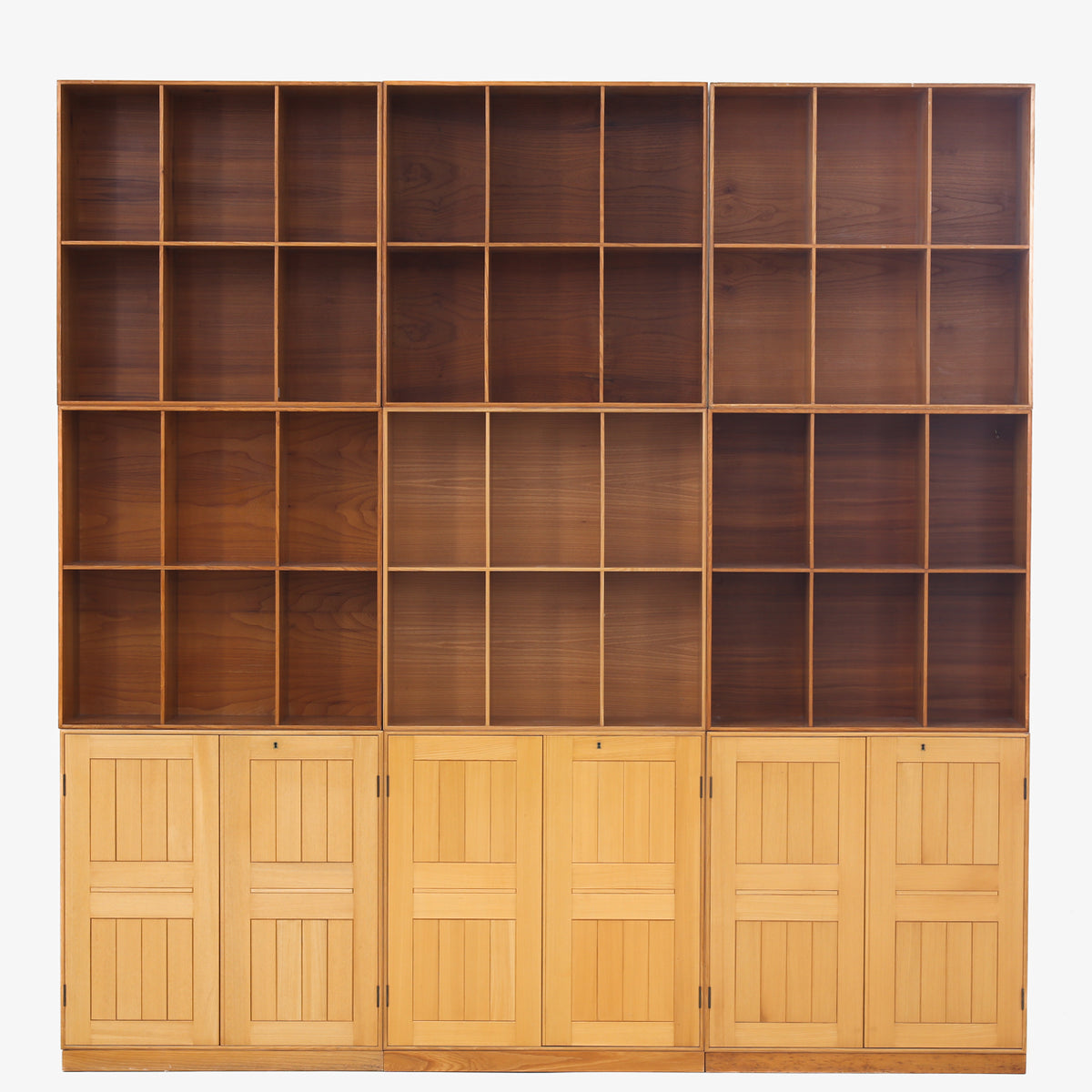 Storage system in elm