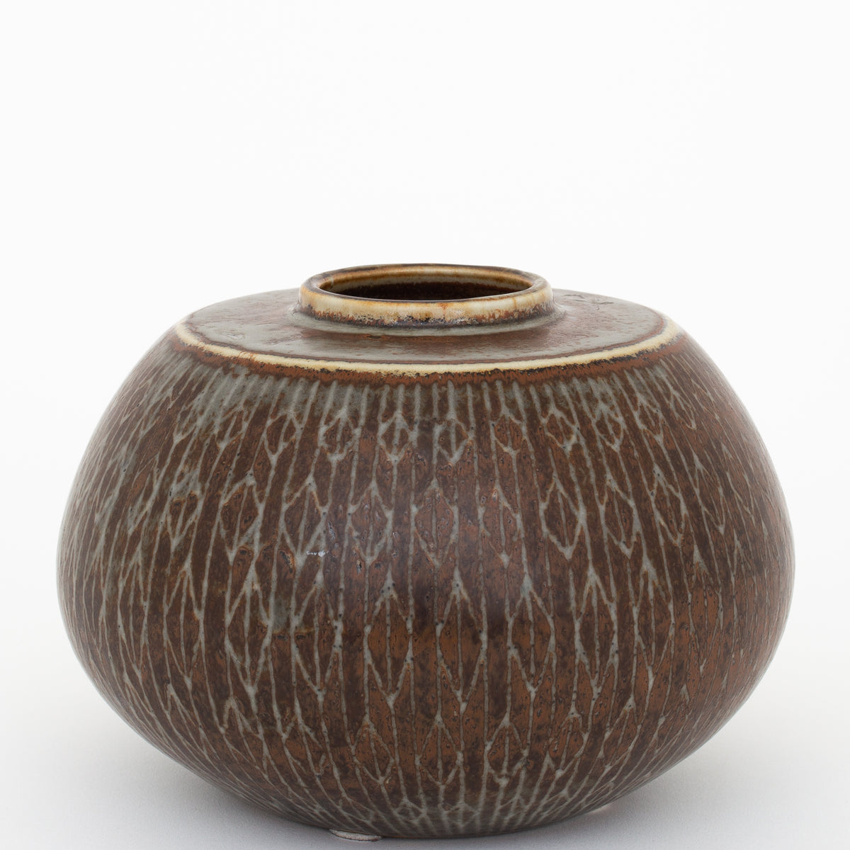 Round vase in stoneware