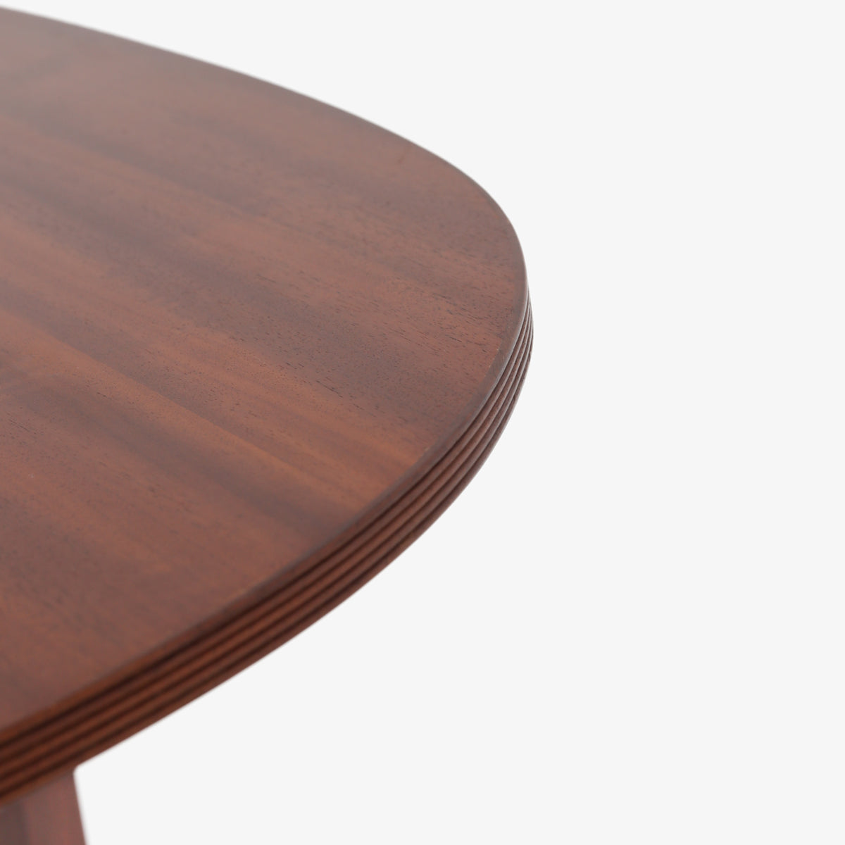 Dining table in mahogany