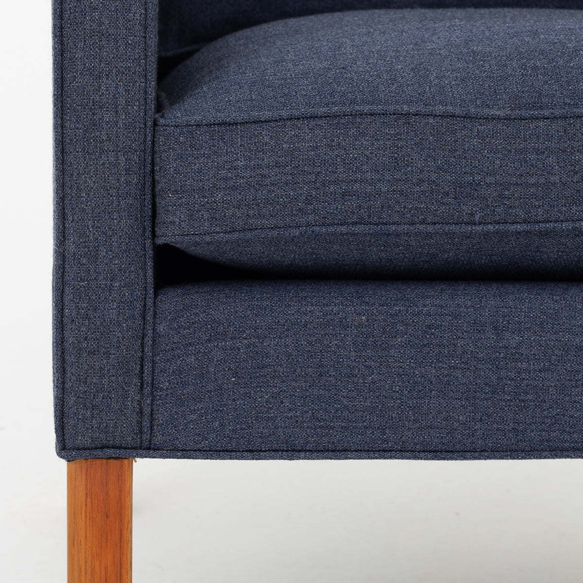 BM 2207 - Easy chair in new textile