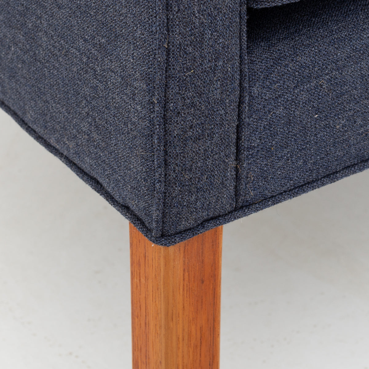 BM 2207 - Easy chair in new textile