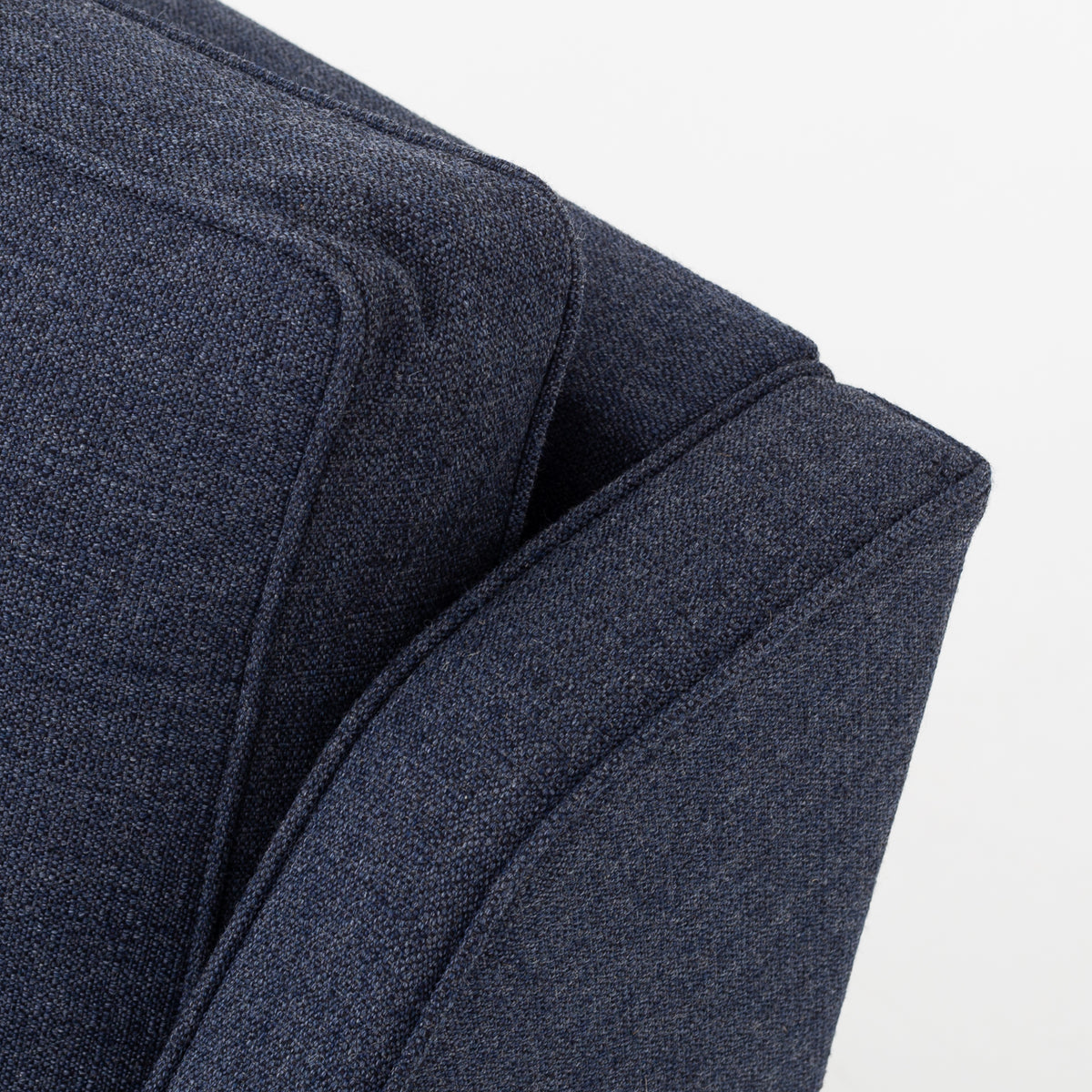 BM 2207 - Easy chair in new textile