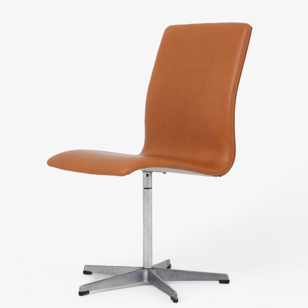 AJ 3171 - 'Oxford' chair in Envy Cognac leather