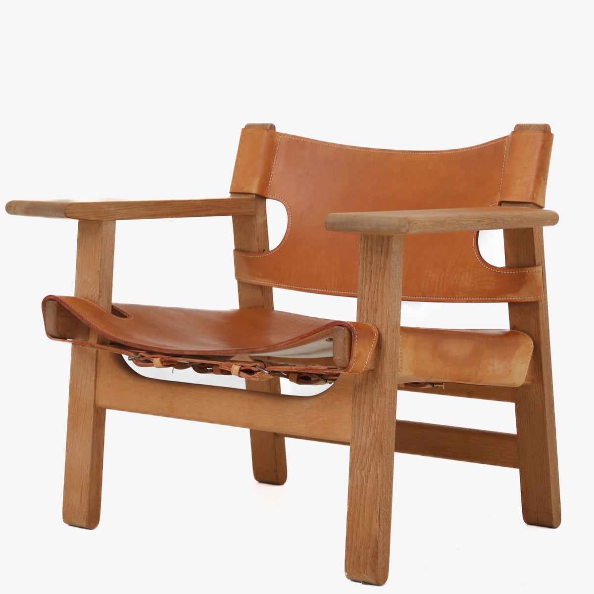 BM 2226 - 'The Spanish Chair' in patinated oak