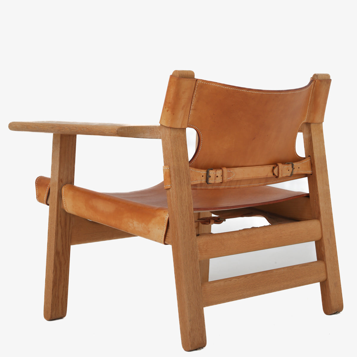BM 2226 - 'The Spanish Chair' in patinated oak