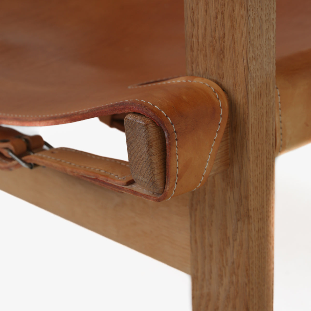 BM 2226 - 'The Spanish Chair' in patinated oak