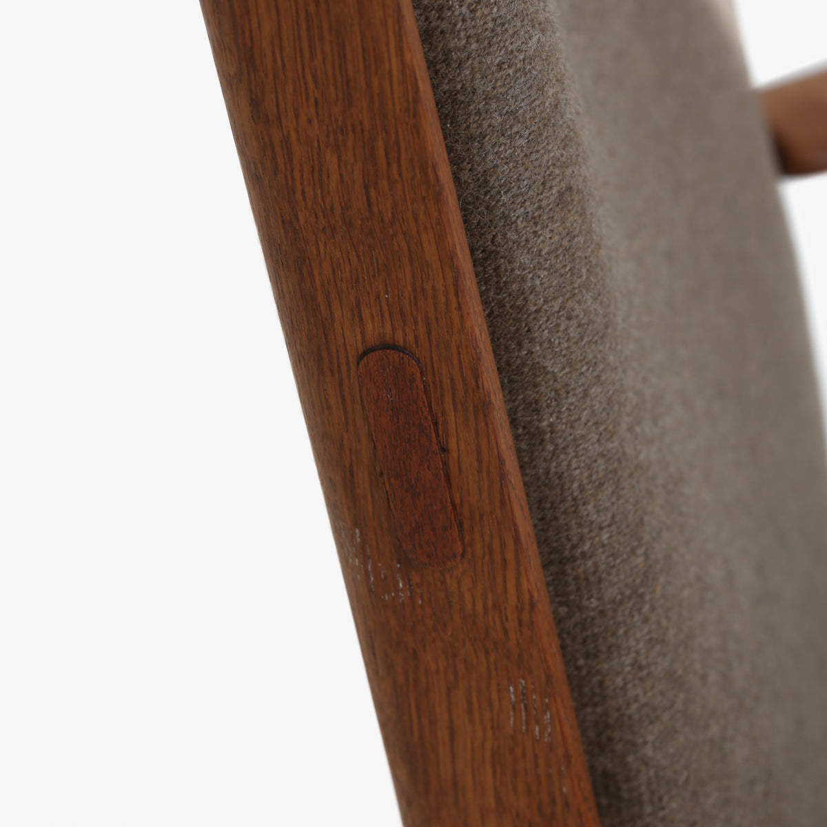 AP 16 - Easy chair in patinated oak