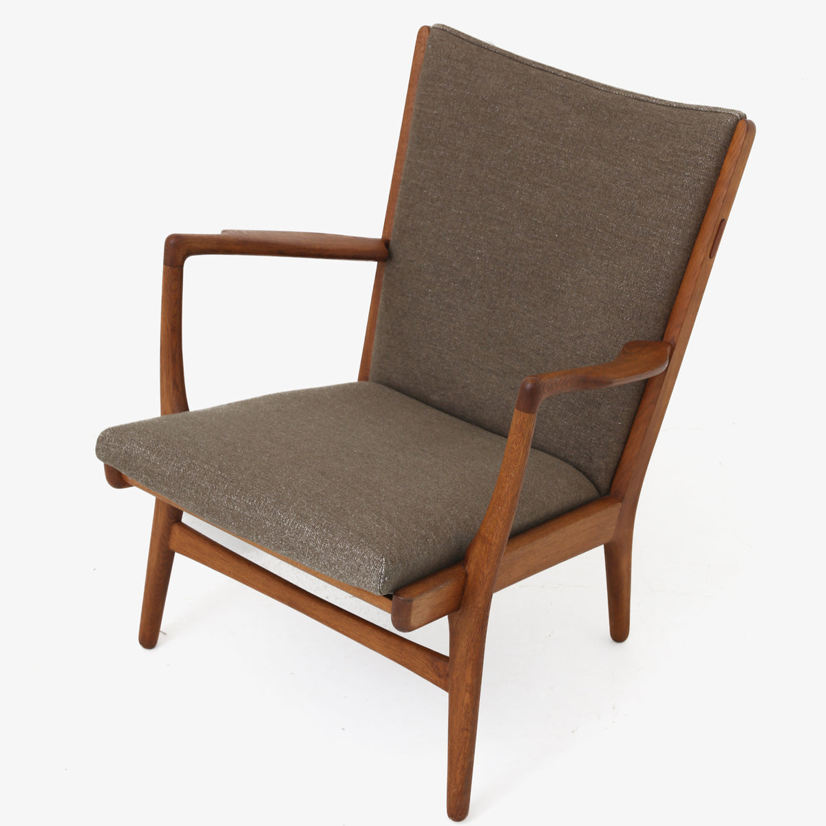 AP 16 - Easy chair in patinated oak