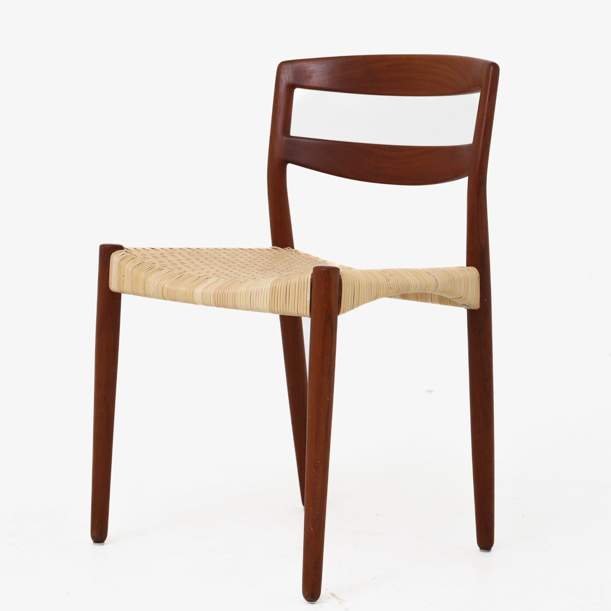 Dining chair in teak