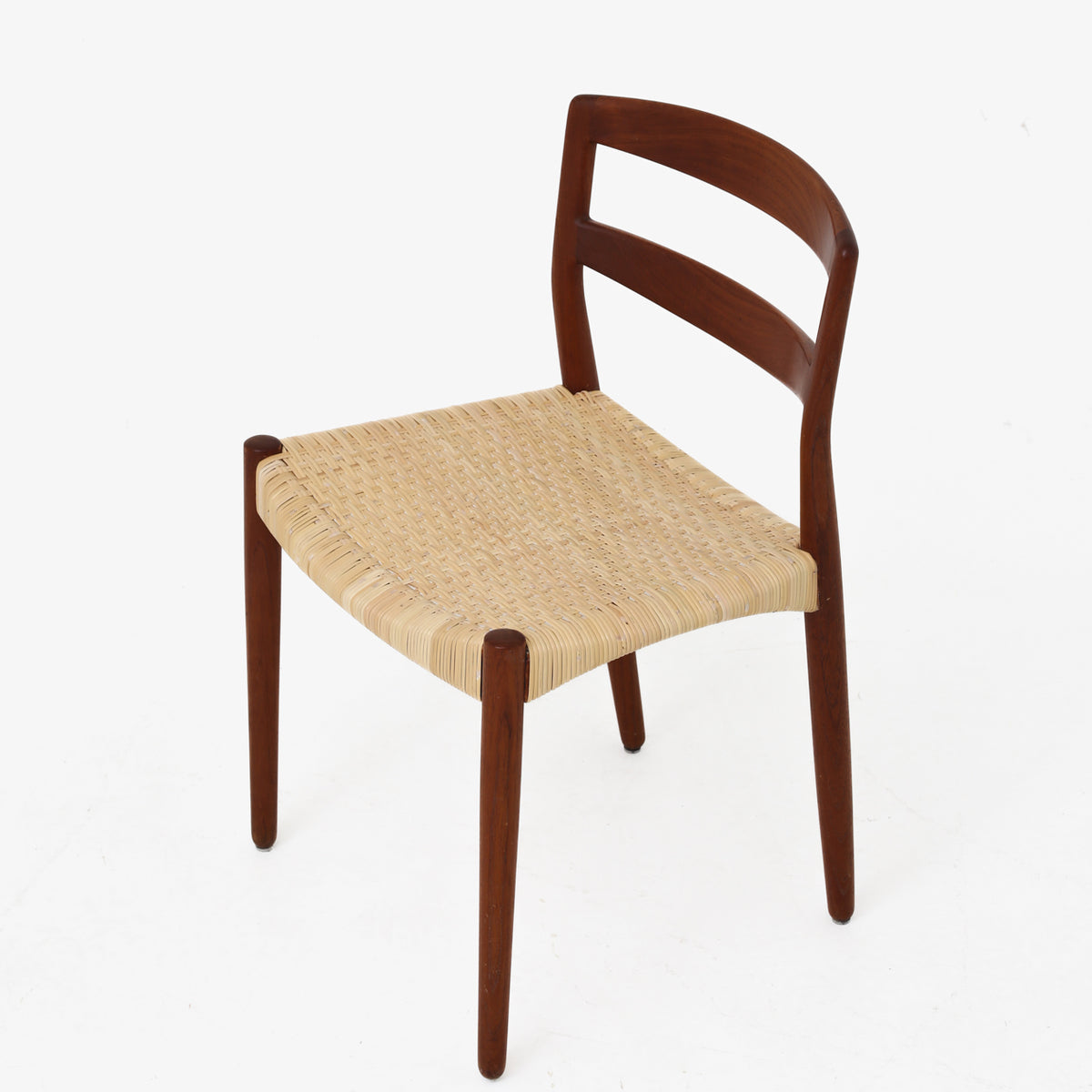 Dining chair in teak