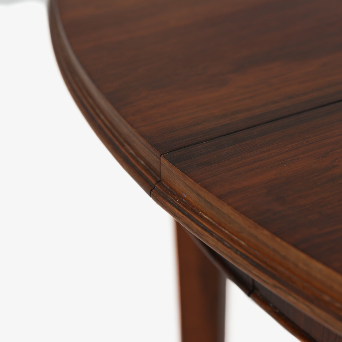 Dining table in rosewood