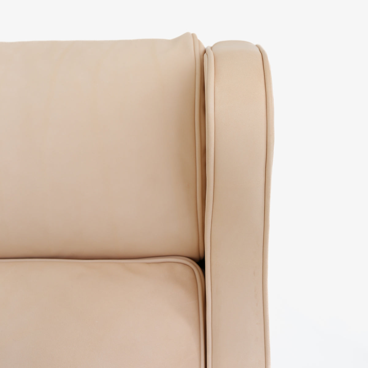 BM 2204 - Wingback Chair in natural leather