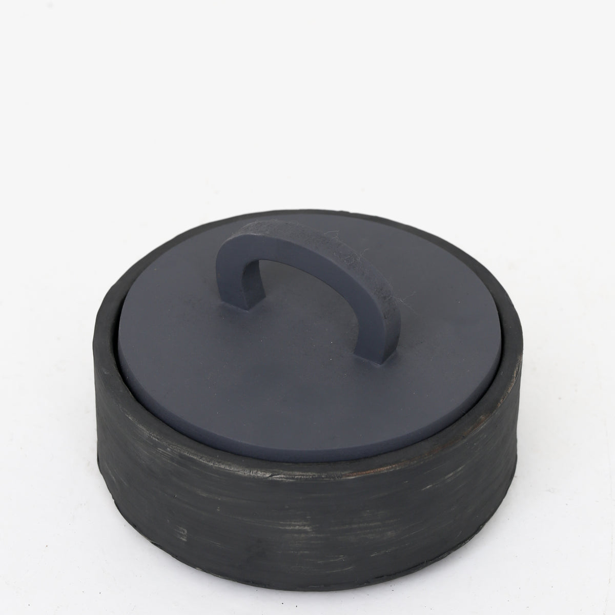 Stoneware box w. wooden lid