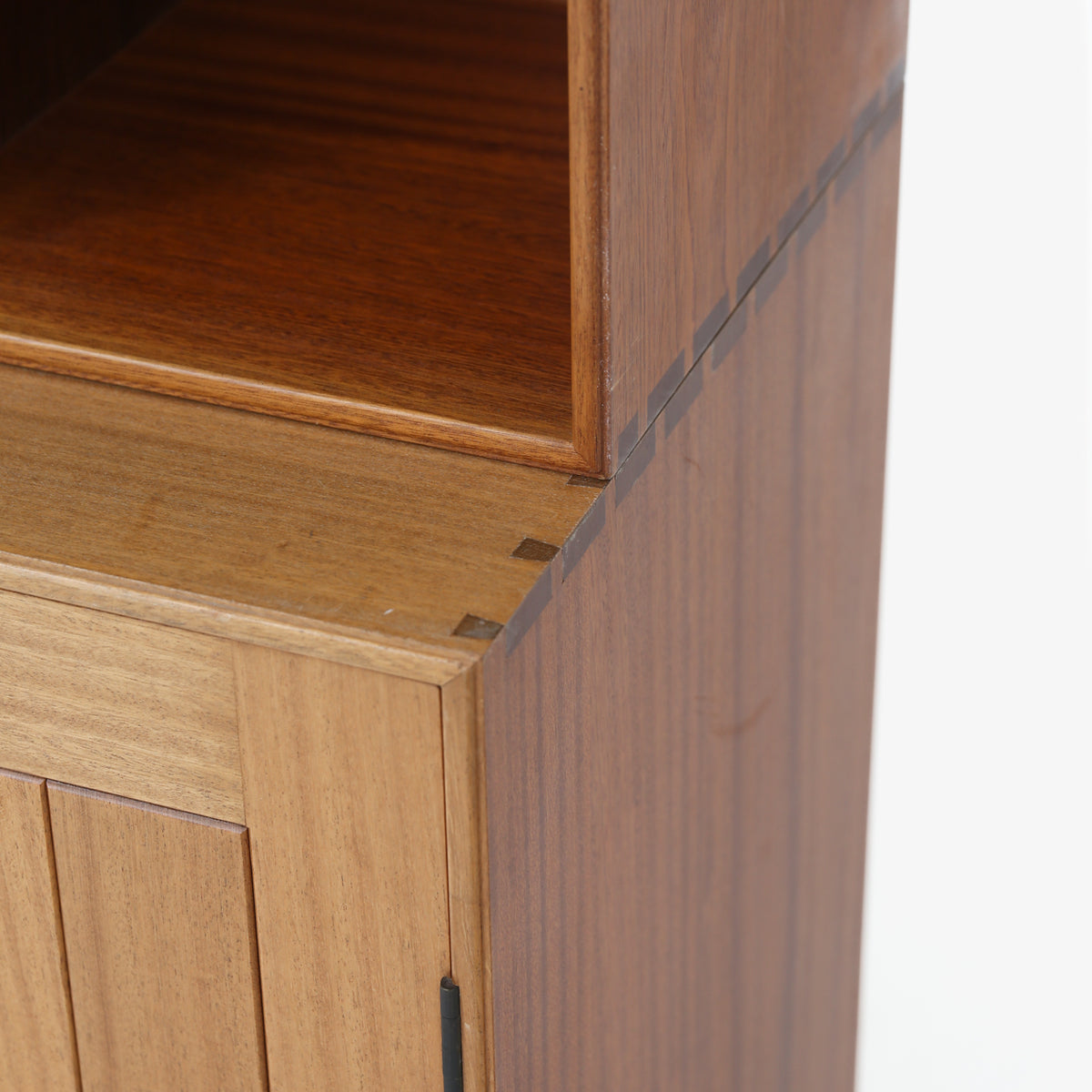 Storage system in mahogany