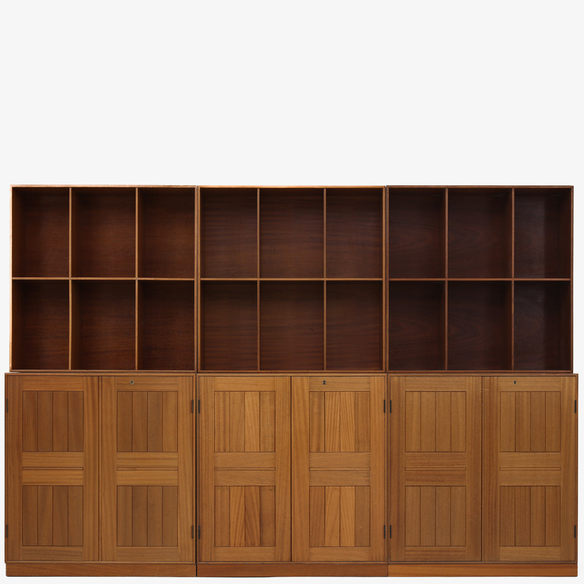 Storage system in mahogany