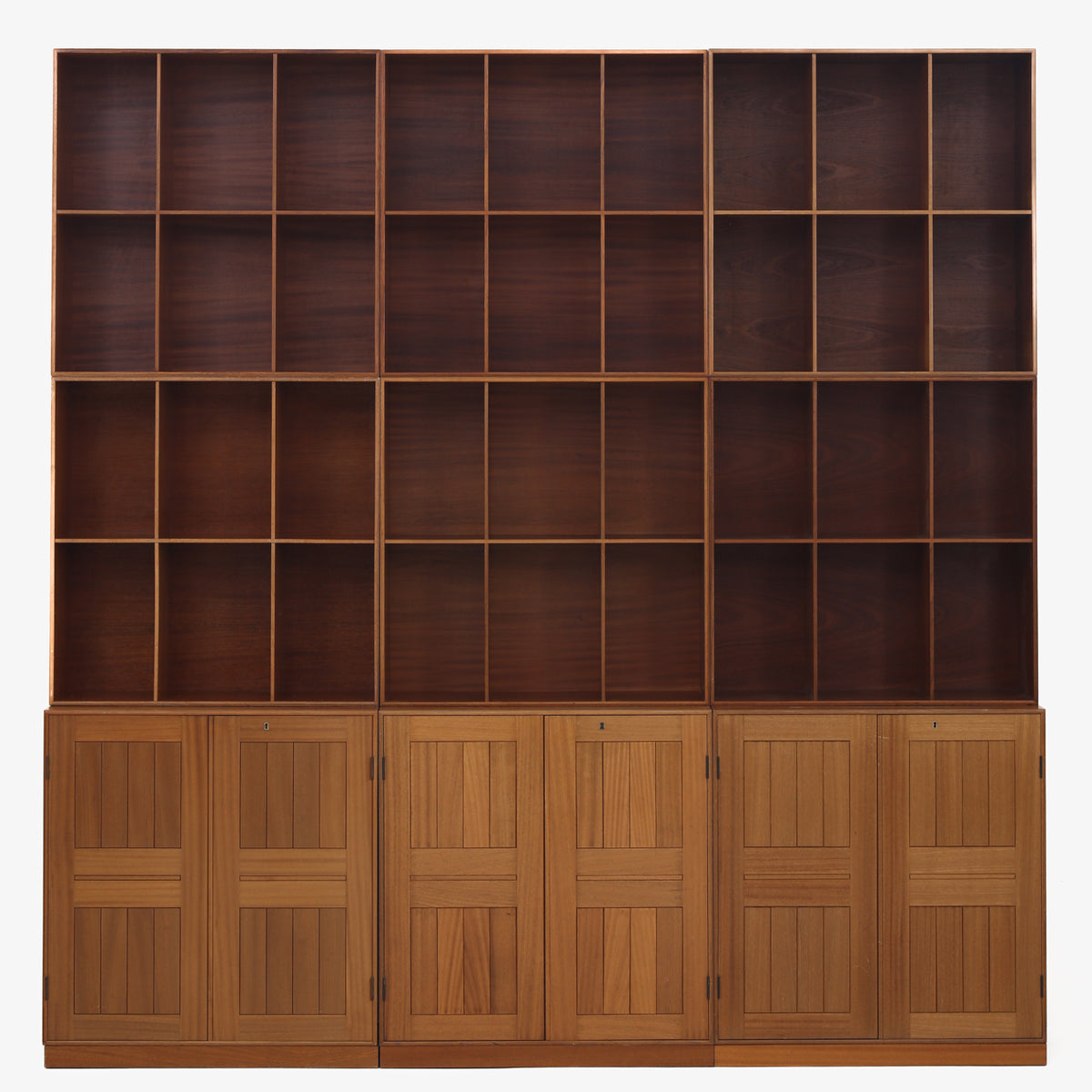 Storage system in mahogany