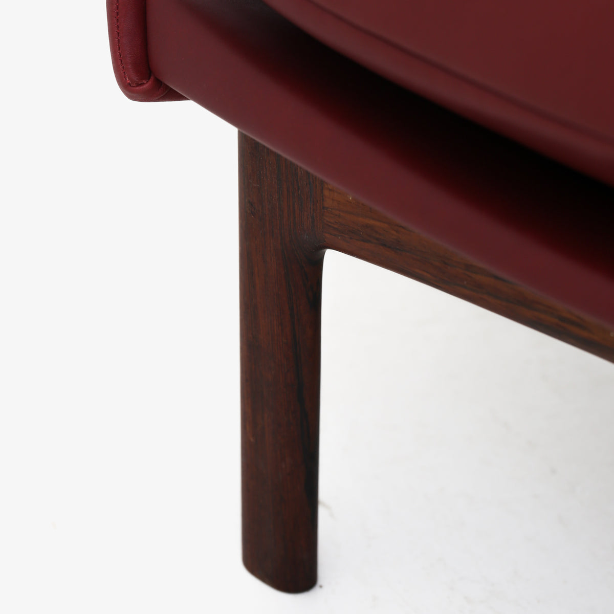 Lounge chair w. foot stool